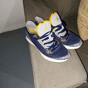 Mens Jordans for walking